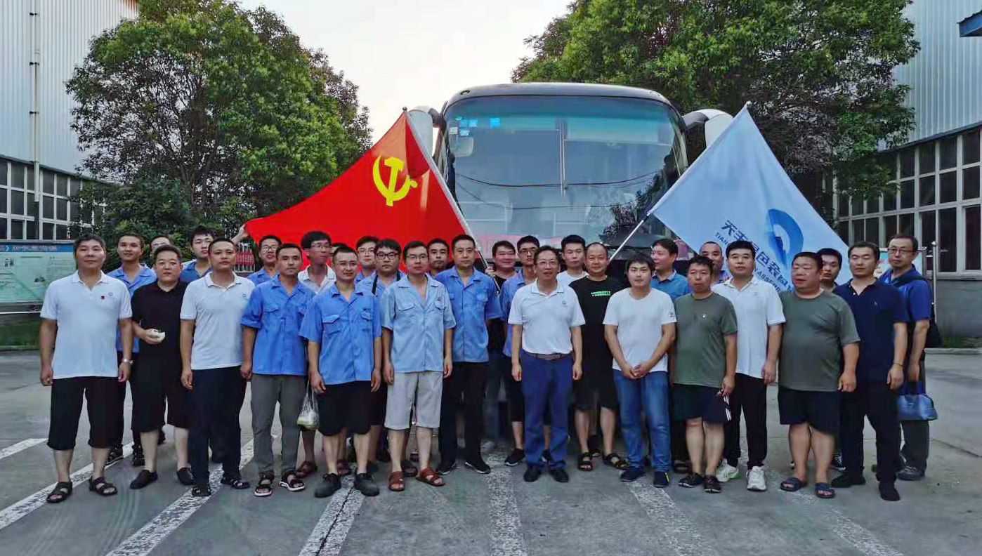 抗洪救災，共克時艱